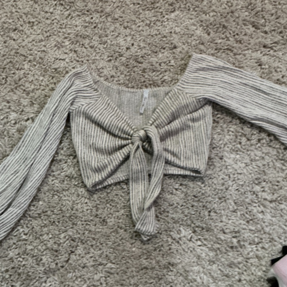 Gray Ribbed Tie-Front Top